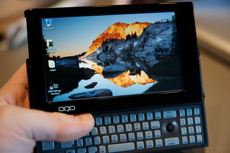 Illustration for article titled OQO Model 2+ Is +10 Awesome: OLED Touchscreen, Global 3G and Speed UP
